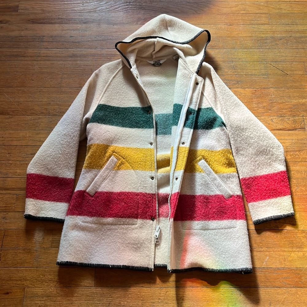 Woolrich Hudson Bay blanket wool coat size medium excellent condition